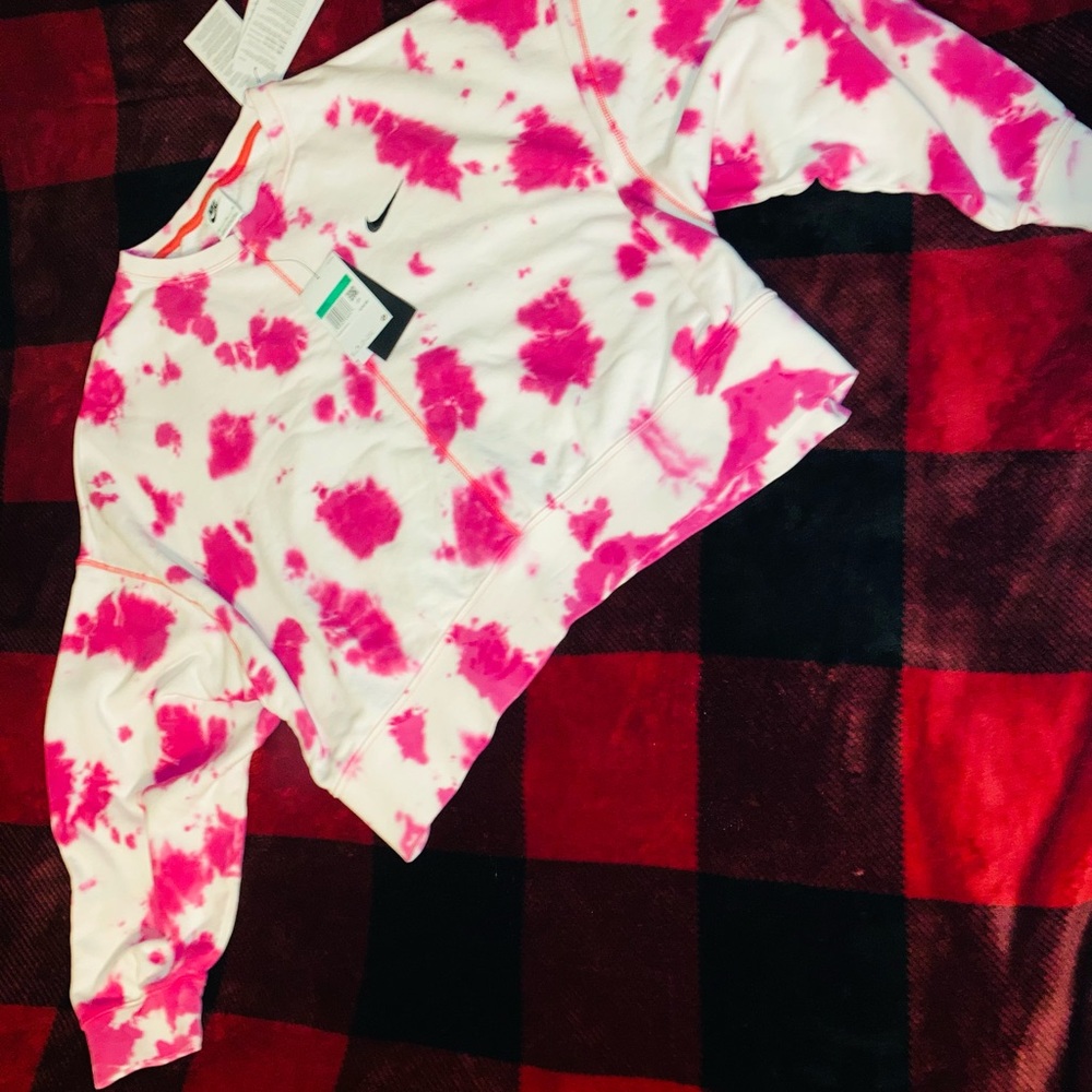 NWT Nike women’s size XL Tye Dyed Cropped Sweatshirt